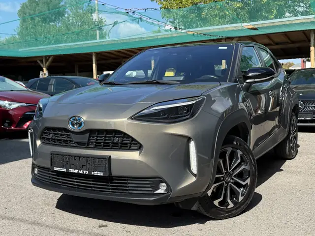 Toyota Yaris Cross, кафяв, 2022 г., снимка от автокъщата