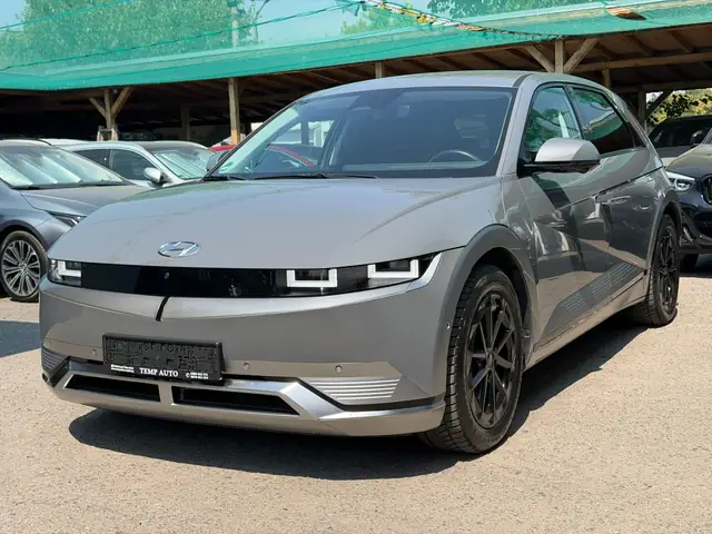 Hyundai Ioniq 5, тъмно сив, 2023 г. – снимка от автокъщата