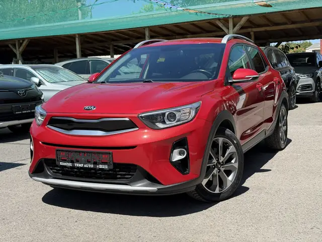 Kia Stonic, червен, 2018 г. – снимка от автокъщата