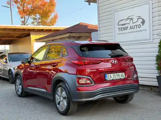 Hyundai Kona 2020 г., бордо, снимка 4