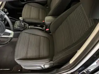 Kia Stonic 2017 г., черен, снимка 7