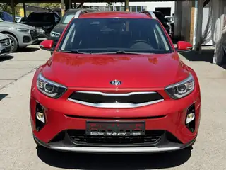 Kia Stonic 2018 г., червен, снимка 2