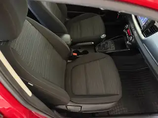 Kia Stonic 2018 г., червен, снимка 14