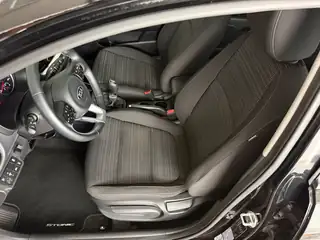 Kia Stonic 2018 г., черен – снимка 7