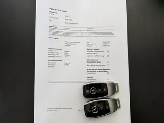 Mercedes-Benz E 220 2022 г., черен, снимка 16