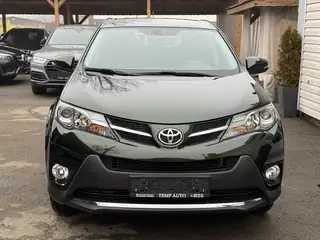 Toyota RAV4 2013 г., зелен – снимка 2
