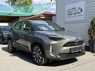 Toyota Yaris Cross 2022 г., кафяв, снимка 3