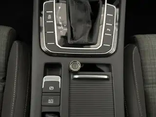 VW Passat 2022 г., черен – снимка 13